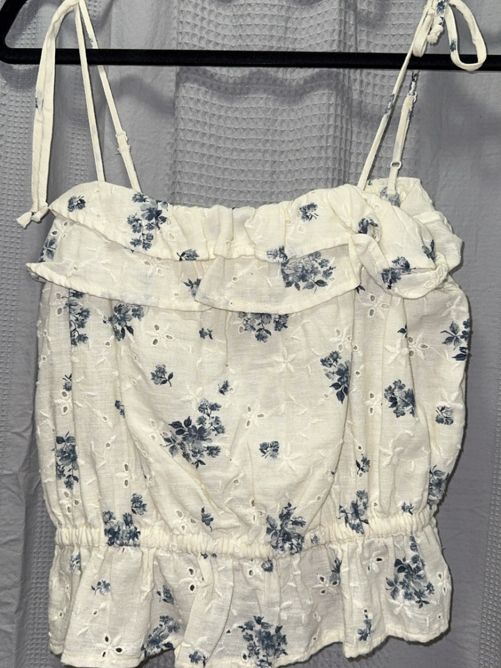 American Eagle Outfitters Cream Floral Eyelet Ruffle Cami